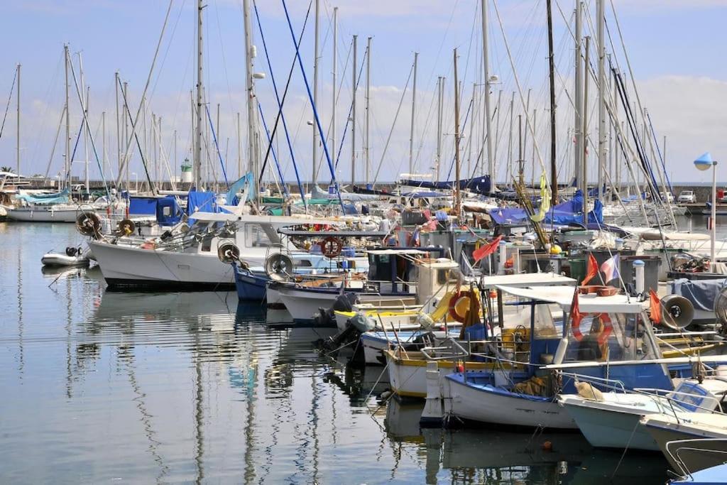 F2 Climatise A Golfe -Juan En Front De Mer Et Piscine Vallauris Exterior photo